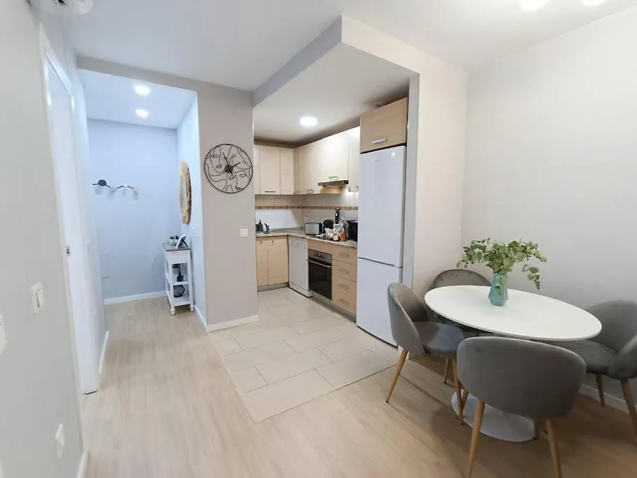Luxury & Cosy City Center-Wifi Malaga Apartment