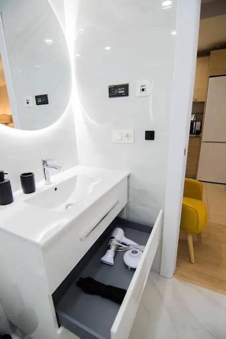 Luxury & Cosy City Center-Wifi Malaga Apartment